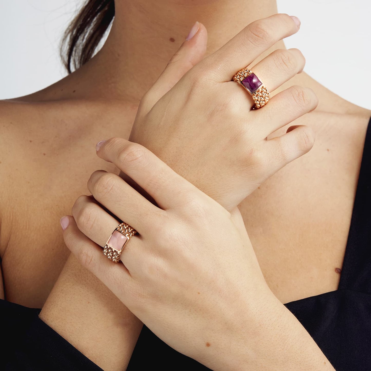Anello Unoaerre in argento dorato rosa con radice di rubino Chicco