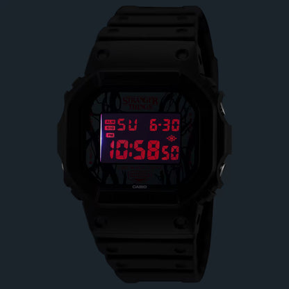 G-SHOCK x STRANGER THINGS
ORIGIN
SERIE 5600
DW-5600STT-1
